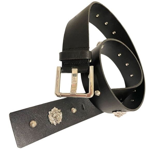 ❤️SOLD❤️CHANEL Leather & Silver CC Logo Studs & CC Logo Lion Motif Belt - Picture 1 of 14